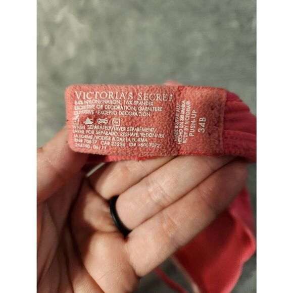 Victoria’s Secret Body by Victoria Push-up Bra Size 34B Pink - Picture 3 of 3